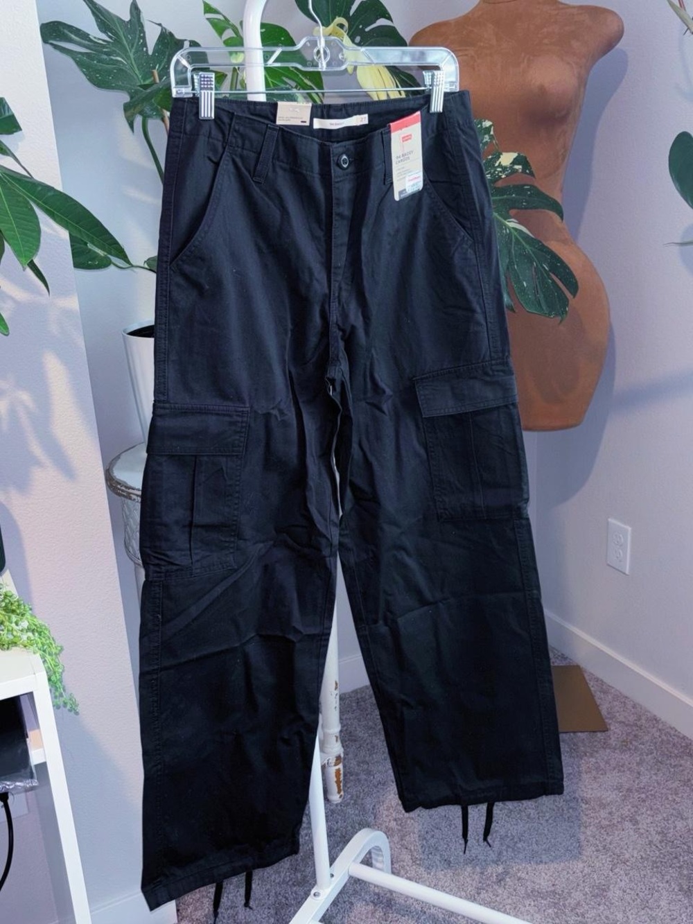 NWT Levi’s ’94 Baggy Cargo Pants Black Mid Rise Utility 27x30 Loose Fit